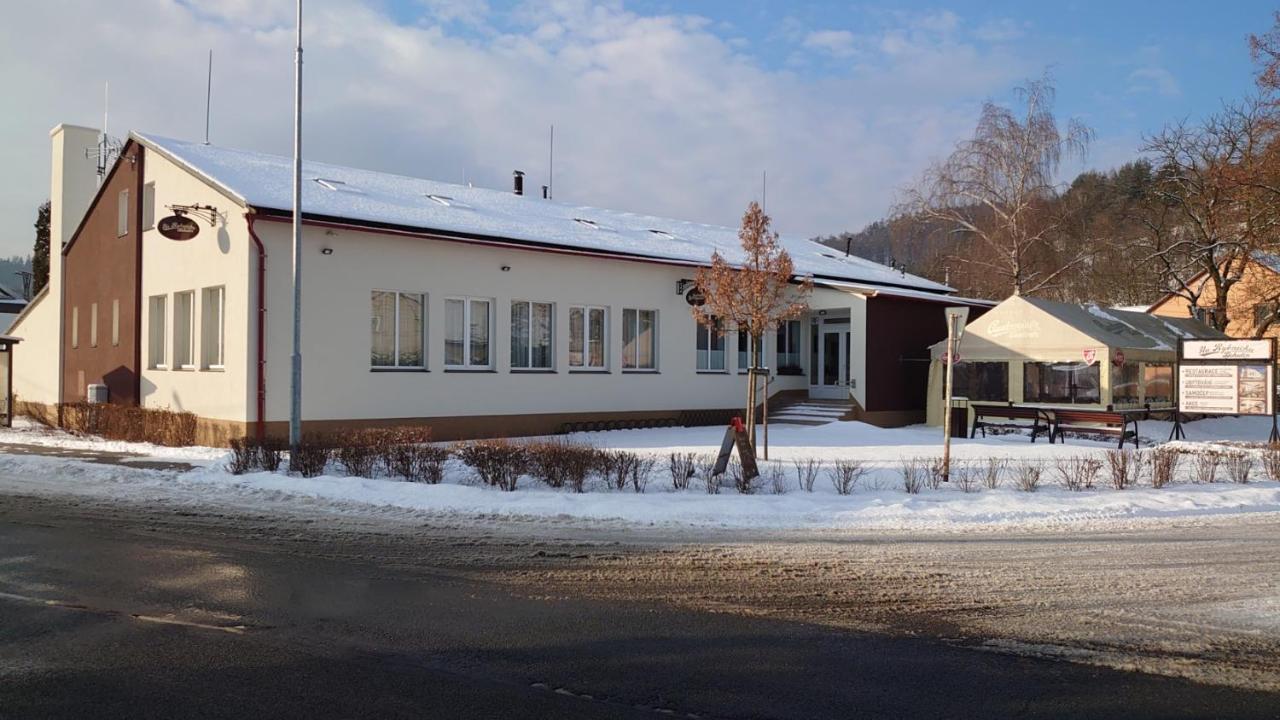Na Rybnicku Bohutin Hotell Exteriör bild