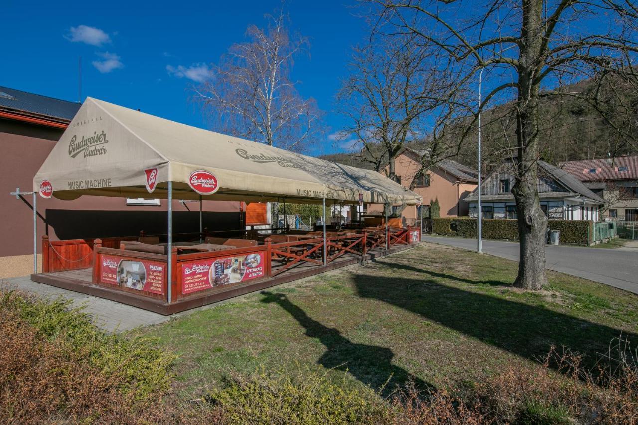Na Rybnicku Bohutin Hotell Exteriör bild