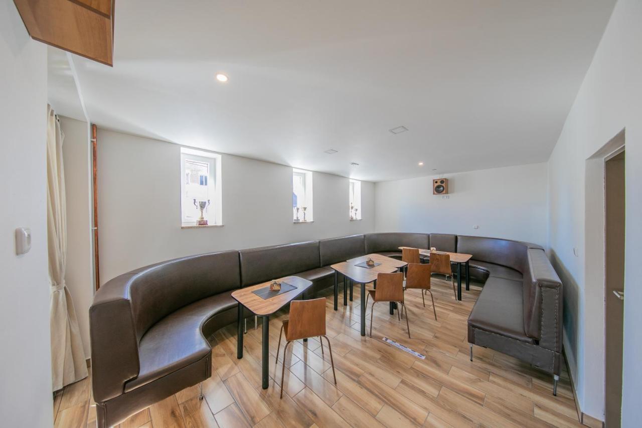 Na Rybnicku Bohutin Hotell Exteriör bild