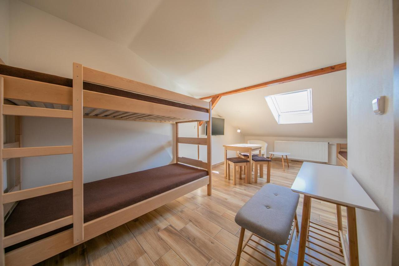 Na Rybnicku Bohutin Hotell Exteriör bild