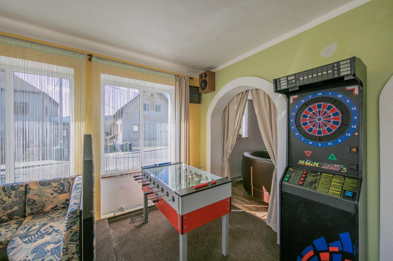 Na Rybnicku Bohutin Hotell Exteriör bild